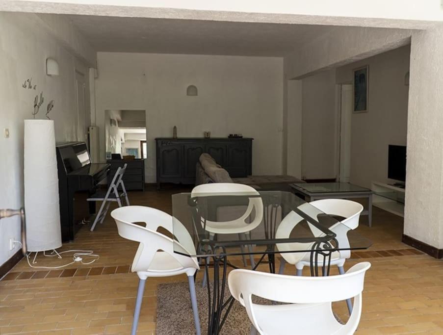 Charmant Rez De Villa Climatise Renove, 90M2 Avec Parking Cassis Bagian luar foto