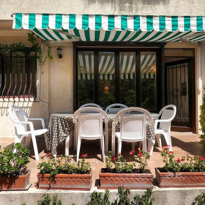 Charmant Rez De Villa Climatise Renove, 90M2 Avec Parking Cassis Bagian luar foto